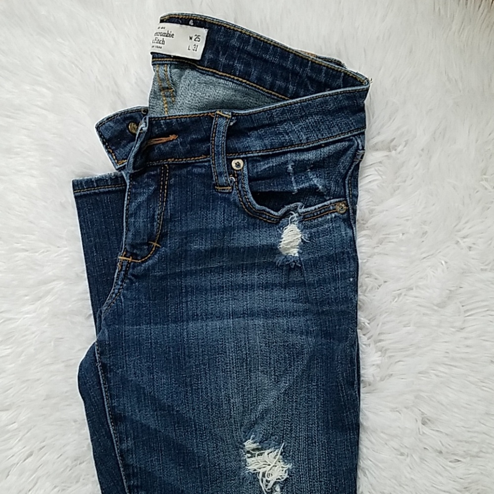 🍂3 items for $25🍂 Abercrombie & Fitch Denim jean